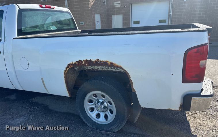 image for item LR9348 2010 Chevrolet Silverado 1500 pickup truck