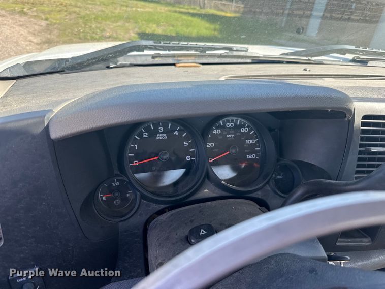 image for item LR9348 2010 Chevrolet Silverado 1500 pickup truck