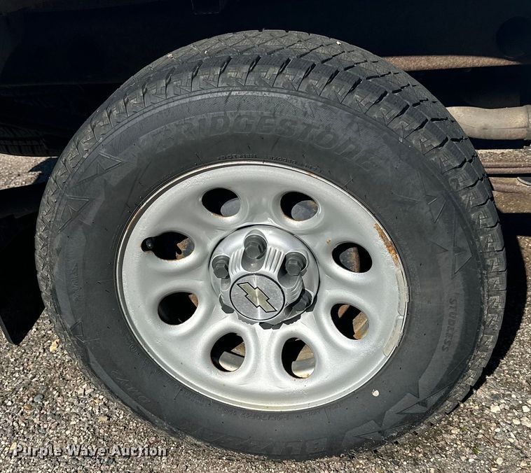 image for item LR9348 2010 Chevrolet Silverado 1500 pickup truck