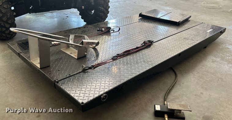 image for item LR9376 Motorcycle lift 