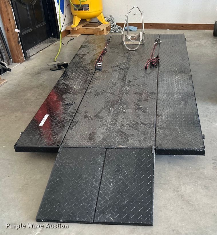 image for item LR9376 Motorcycle lift 