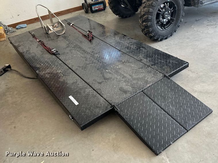 image for item LR9376 Motorcycle lift 