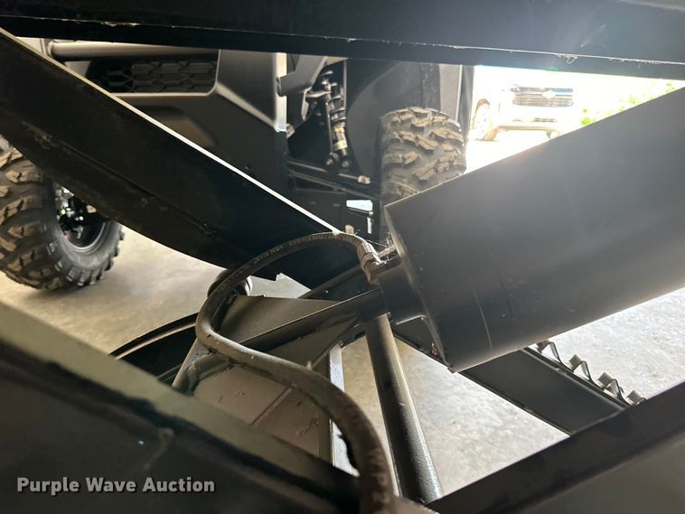 image for item LR9376 Motorcycle lift 