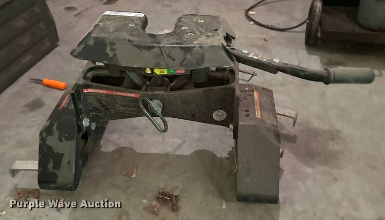 image for item LR9378 Curt  A25 fifth wheel hitch