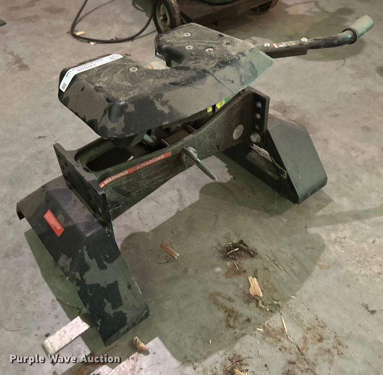 image for item LR9378 Curt  A25 fifth wheel hitch