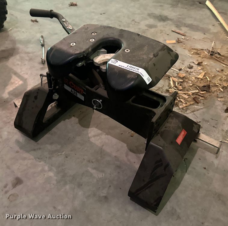 image for item LR9378 Curt  A25 fifth wheel hitch
