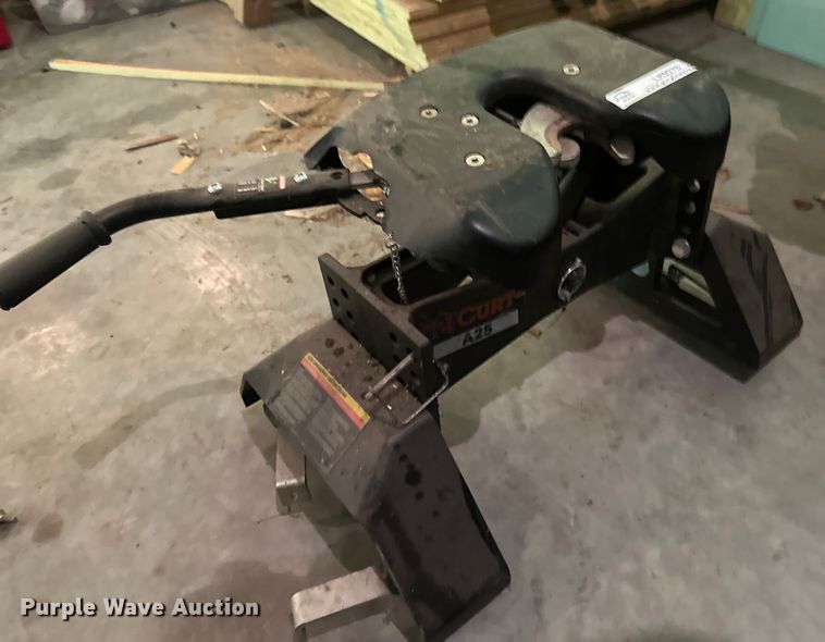 image for item LR9378 Curt  A25 fifth wheel hitch