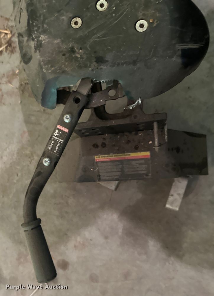 image for item LR9378 Curt  A25 fifth wheel hitch