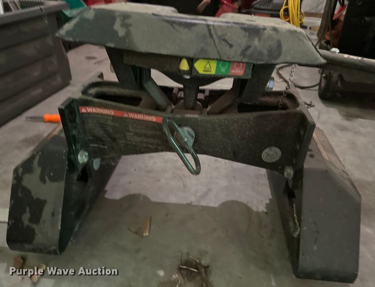 image for item LR9378 Curt  A25 fifth wheel hitch