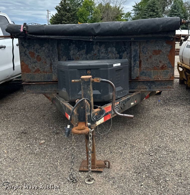 image for item LR9393 2016 Dell Rapids dump trailer