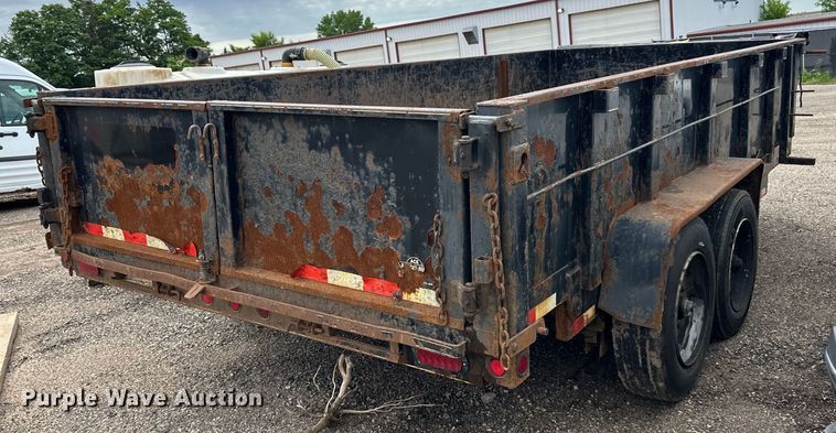 image for item LR9393 2016 Dell Rapids dump trailer
