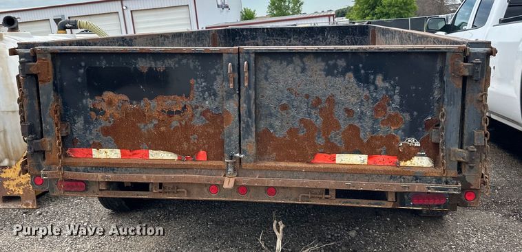 image for item LR9393 2016 Dell Rapids dump trailer
