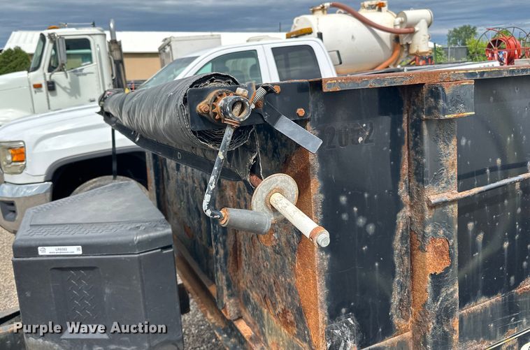 image for item LR9393 2016 Dell Rapids dump trailer