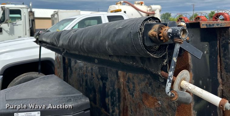 image for item LR9393 2016 Dell Rapids dump trailer