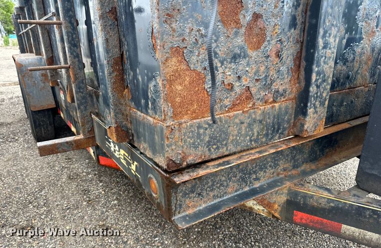 image for item LR9393 2016 Dell Rapids dump trailer