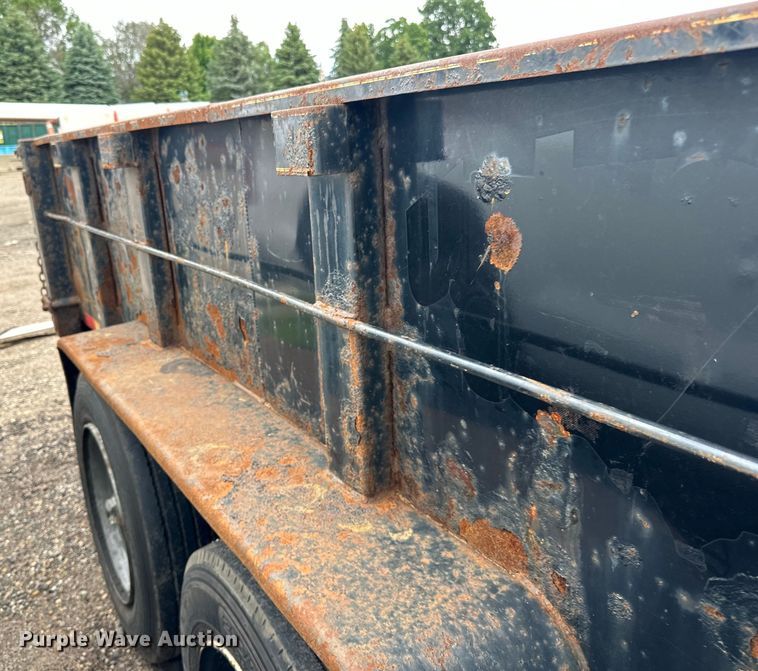 image for item LR9393 2016 Dell Rapids dump trailer