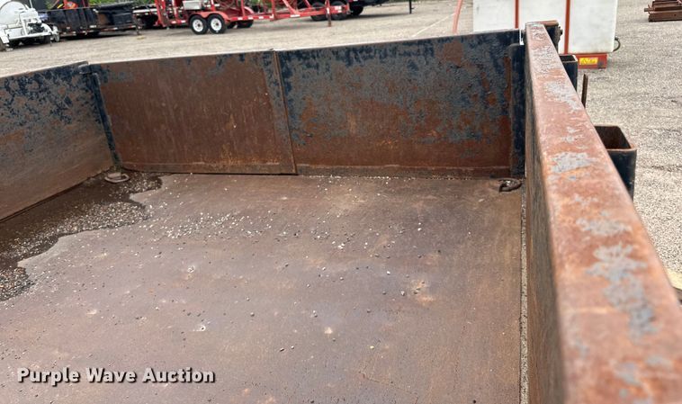 image for item LR9393 2016 Dell Rapids dump trailer