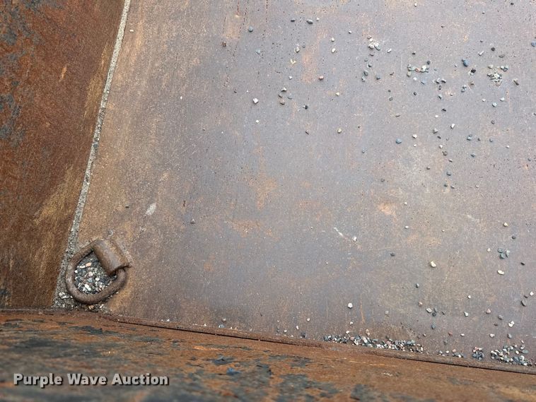 image for item LR9393 2016 Dell Rapids dump trailer