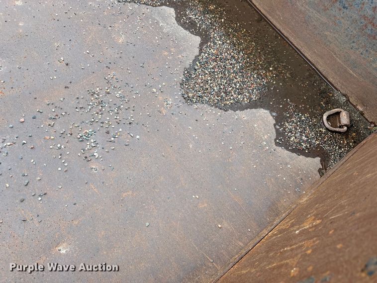 image for item LR9393 2016 Dell Rapids dump trailer