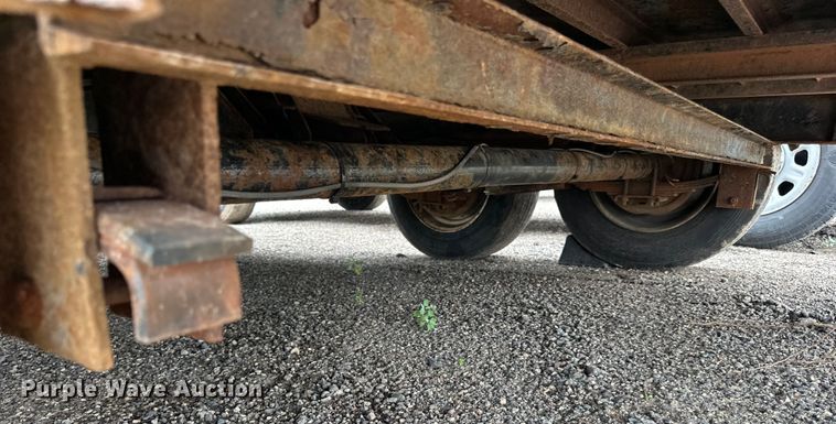 image for item LR9393 2016 Dell Rapids dump trailer