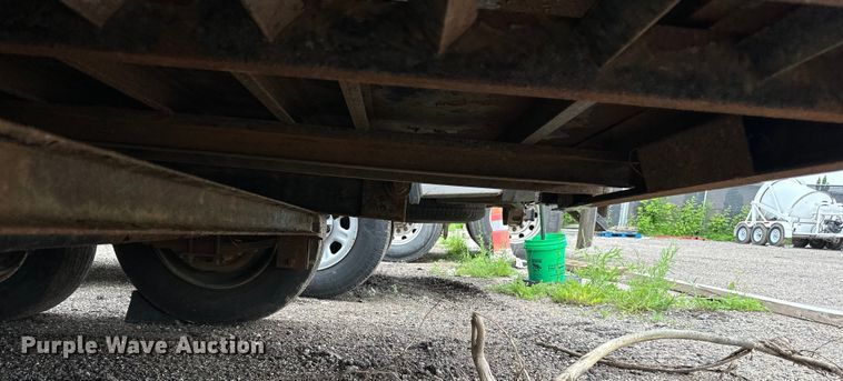 image for item LR9393 2016 Dell Rapids dump trailer