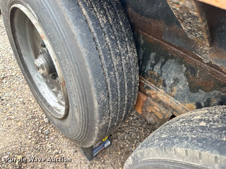image for item LR9393 2016 Dell Rapids dump trailer