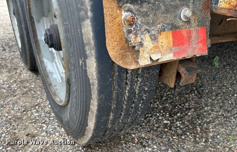 image for item LR9393 2016 Dell Rapids dump trailer