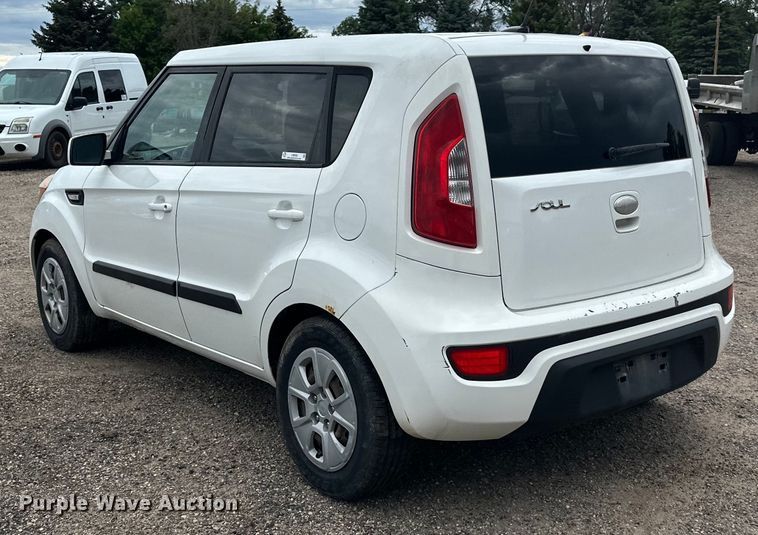 image for item LR9395 2013 Kia Soul SUV