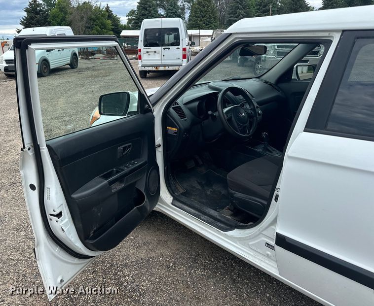 image for item LR9395 2013 Kia Soul SUV