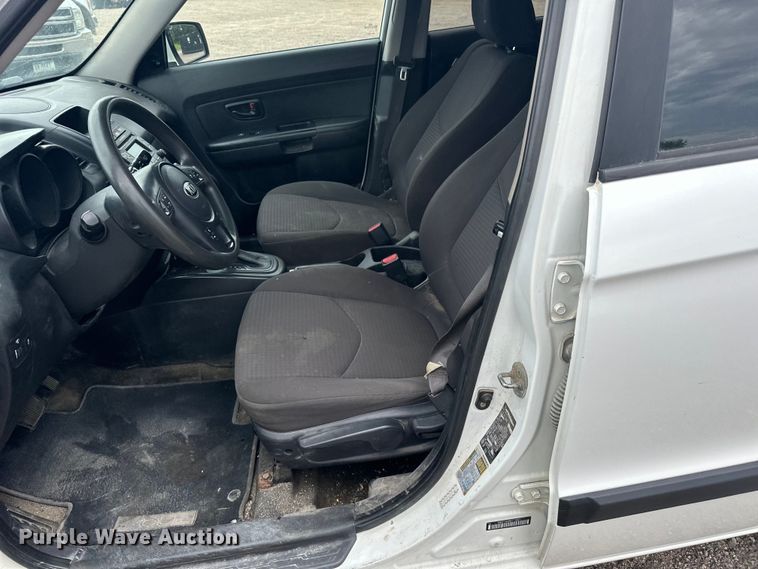 image for item LR9395 2013 Kia Soul SUV