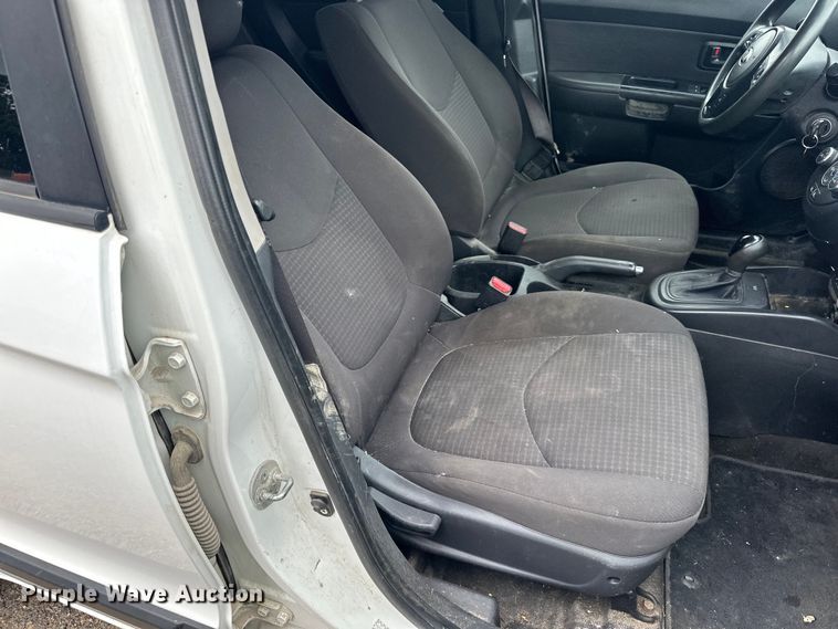 image for item LR9395 2013 Kia Soul SUV