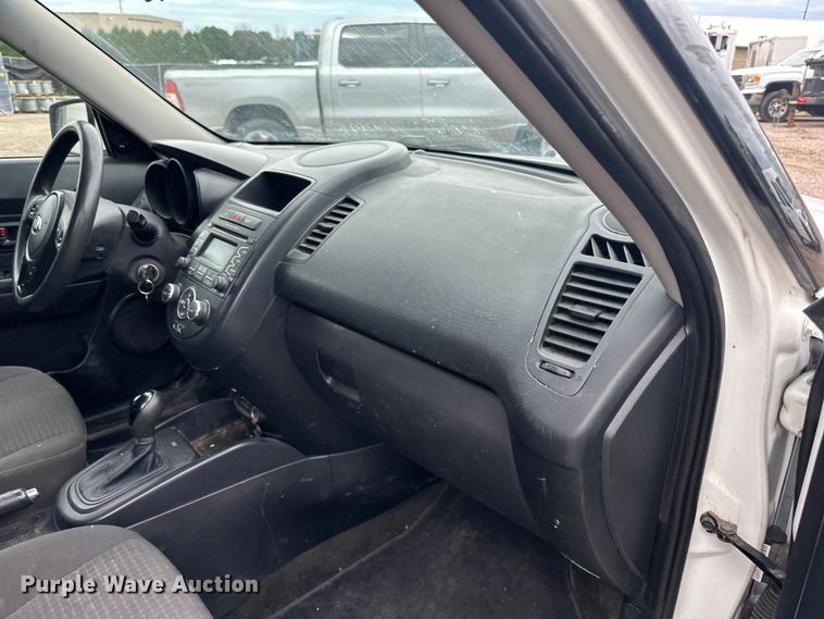 image for item LR9395 2013 Kia Soul SUV