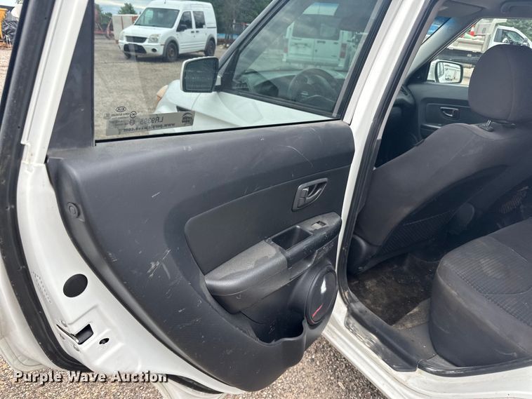 image for item LR9395 2013 Kia Soul SUV