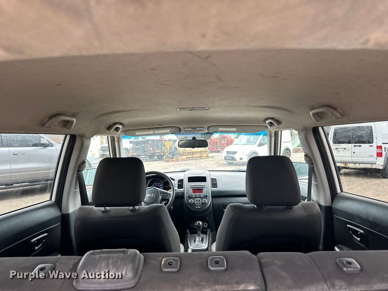 image for item LR9395 2013 Kia Soul SUV