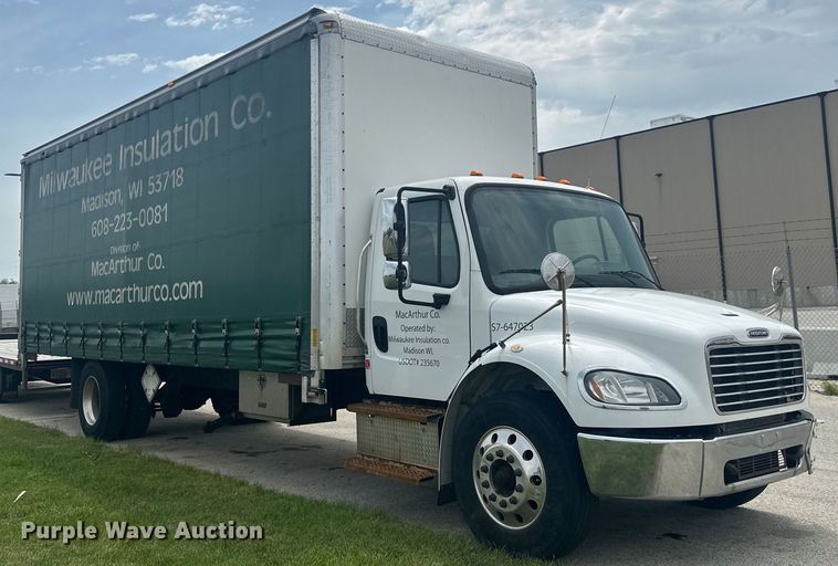 image for item LR9396 2018 Freightliner Business Class M2 side curtain box truck