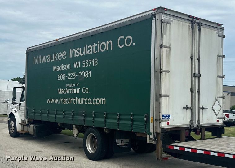 image for item LR9396 2018 Freightliner Business Class M2 side curtain box truck