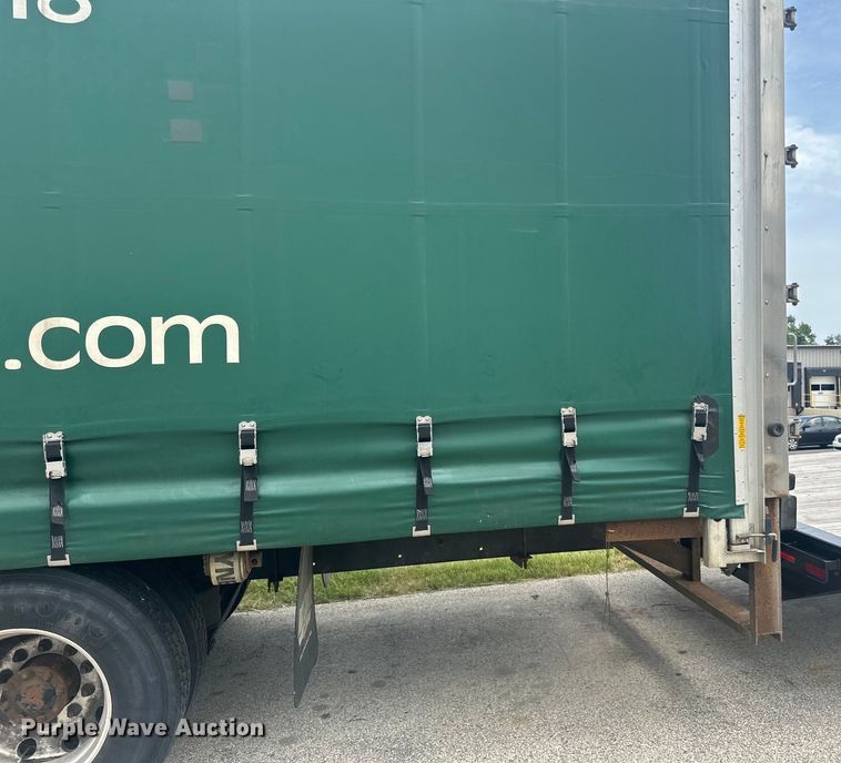 image for item LR9396 2018 Freightliner Business Class M2 side curtain box truck