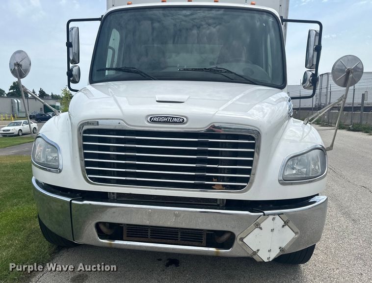 image for item LR9396 2018 Freightliner Business Class M2 side curtain box truck