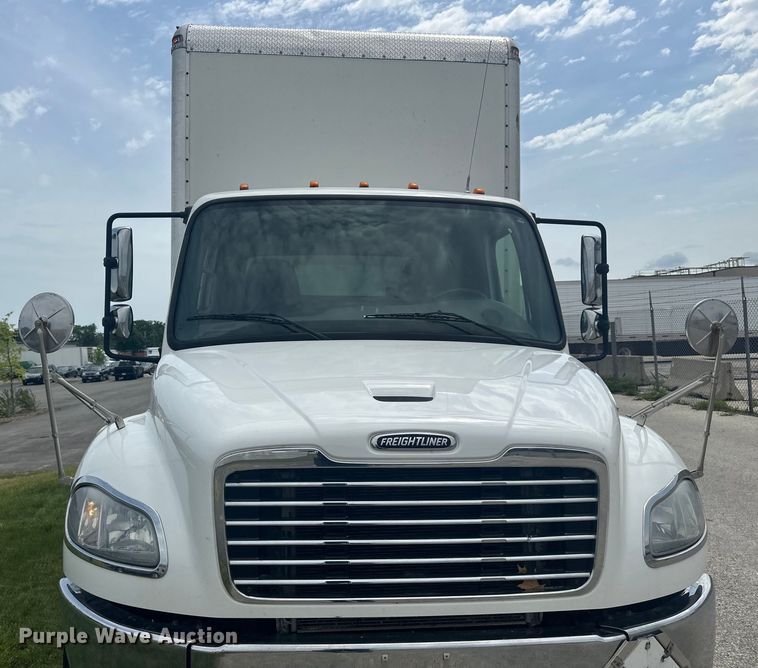 image for item LR9396 2018 Freightliner Business Class M2 side curtain box truck