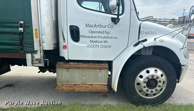 image for item LR9396 2018 Freightliner Business Class M2 side curtain box truck