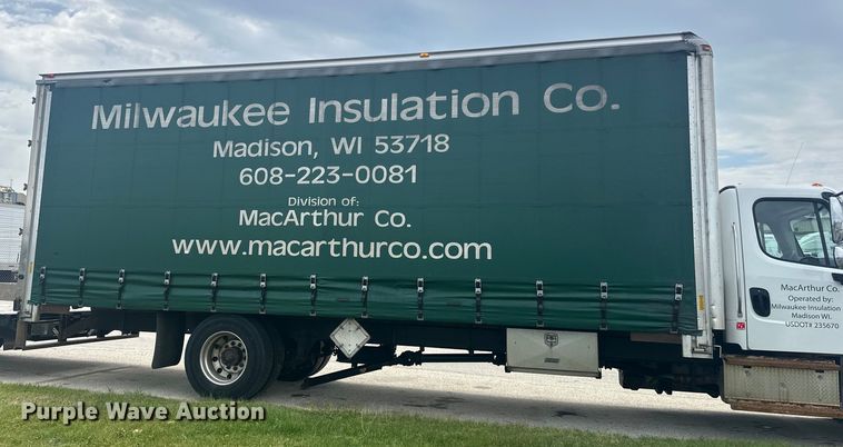 image for item LR9396 2018 Freightliner Business Class M2 side curtain box truck