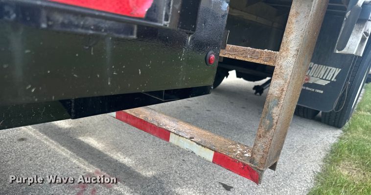 image for item LR9396 2018 Freightliner Business Class M2 side curtain box truck