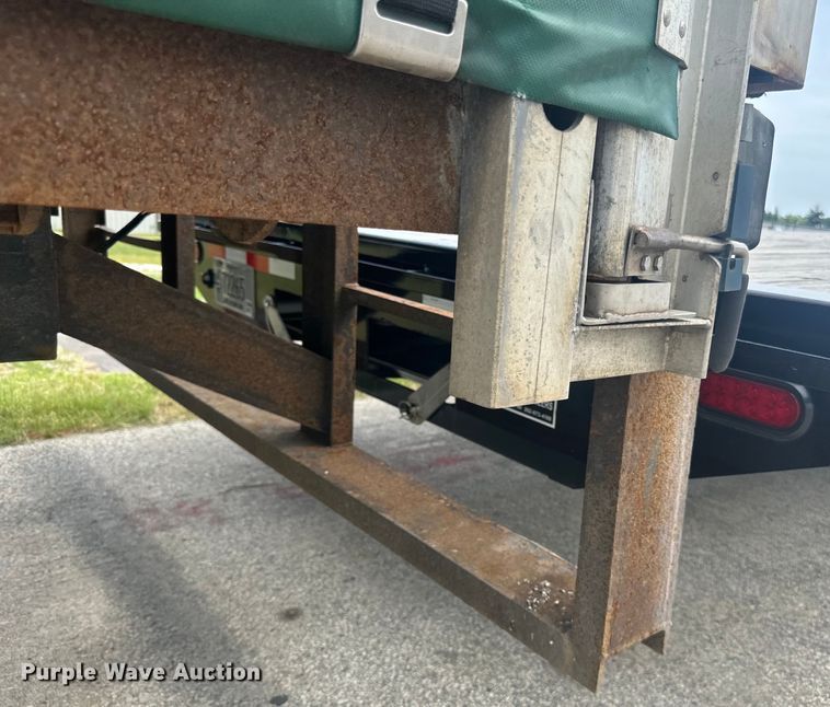 image for item LR9396 2018 Freightliner Business Class M2 side curtain box truck