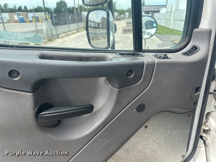 image for item LR9396 2018 Freightliner Business Class M2 side curtain box truck