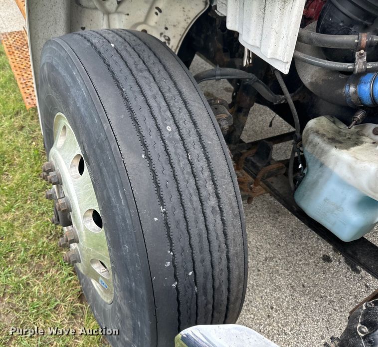 image for item LR9396 2018 Freightliner Business Class M2 side curtain box truck