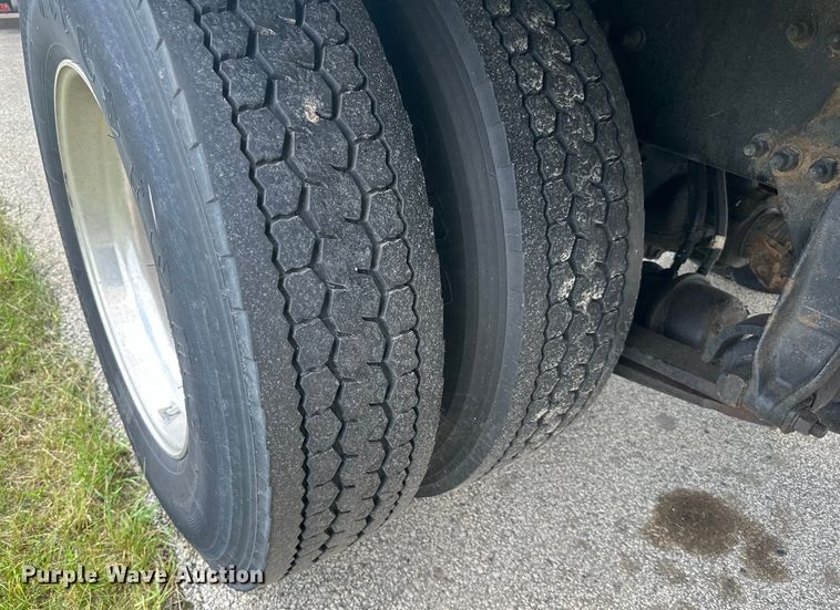 image for item LR9396 2018 Freightliner Business Class M2 side curtain box truck