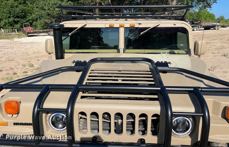 image for item LU9964 1995 AM General Humvee SUV