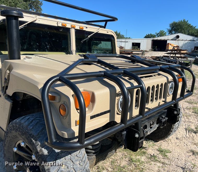 image for item LU9964 1995 AM General Humvee SUV