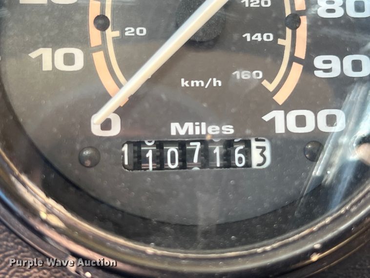 image for item LU9964 1995 AM General Humvee SUV