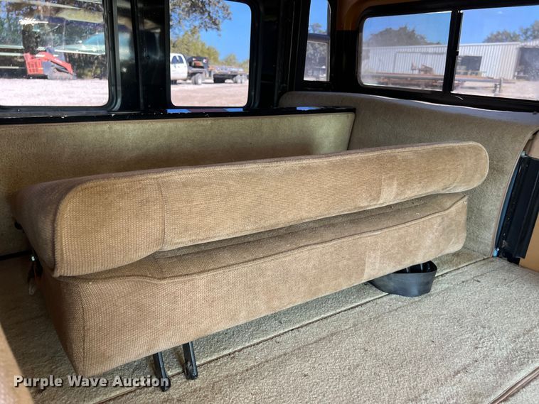 image for item LU9964 1995 AM General Humvee SUV